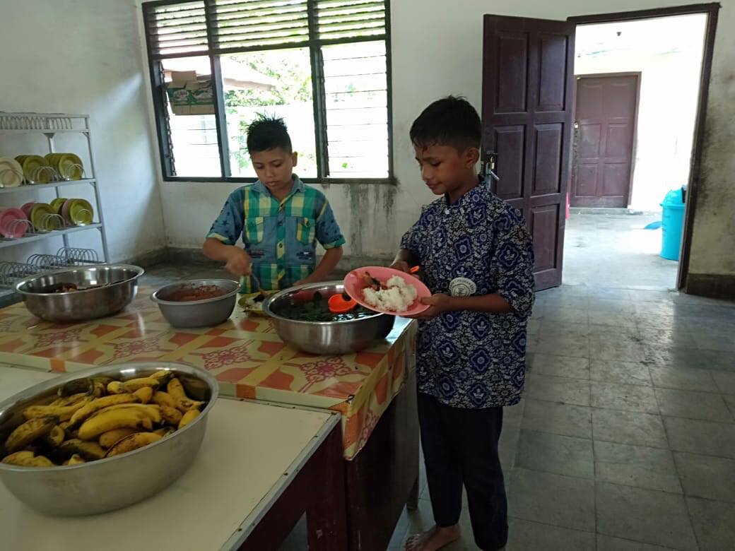 Mengakali Pengadaan Makanan di Panti Asuhan
