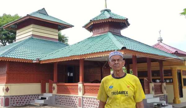Dua Guci Di Masjid Teungku Chik Di Pasi