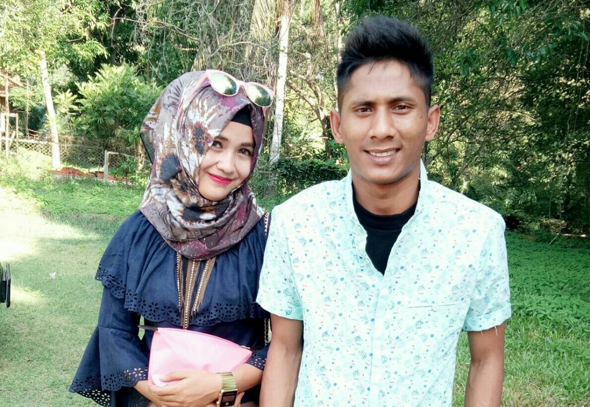 Sarah Berbie berpose dengan Zuhdi Bergek. Foto: Istimewa. Sarah Berbie berpose dengan Zuhdi Bergek. Foto: Istimewa.