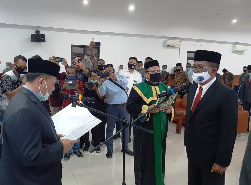 Aiyub Abbas Lantik Jailani Beuramat sebagai Sekda