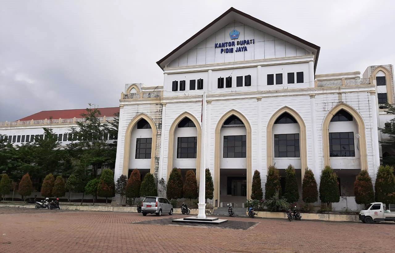 Realisasi PAD pada Dinas PU Pijay Seret