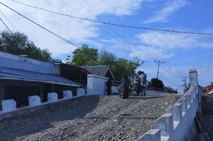 Dari Beton Pracetak ke Rangka Baja, dari Gigieng ke Ambang Gerbang Penjara