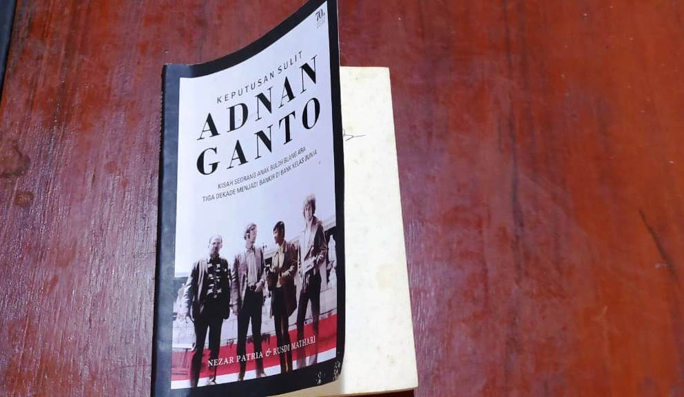 Jaap Kruisweg dan Benny Moerdani dalam Perjalanan Hidup Adnan Ganto